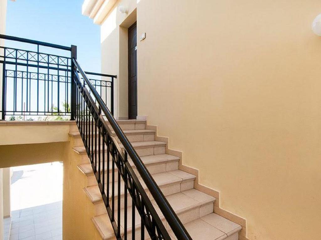 Beautiful 2-Bedroom Apartment - Great Location بافوس المظهر الخارجي الصورة