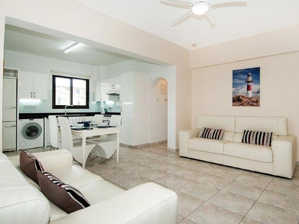 Beautiful 2-Bedroom Apartment - Great Location بافوس المظهر الخارجي الصورة