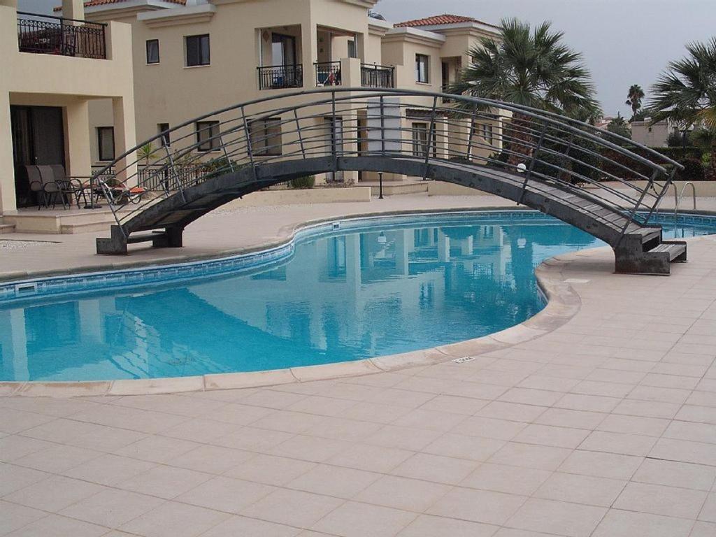 Beautiful 2-Bedroom Apartment - Great Location بافوس المظهر الخارجي الصورة